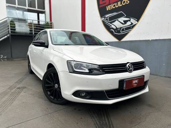 VOLKSWAGEN JETTA 2.0 COMFORTLINE FLEX 4P TIPTRONIC VOLKSWAGEN JETTA 2.0 COMFORTLINE FLEX 4P TIPTRONIC